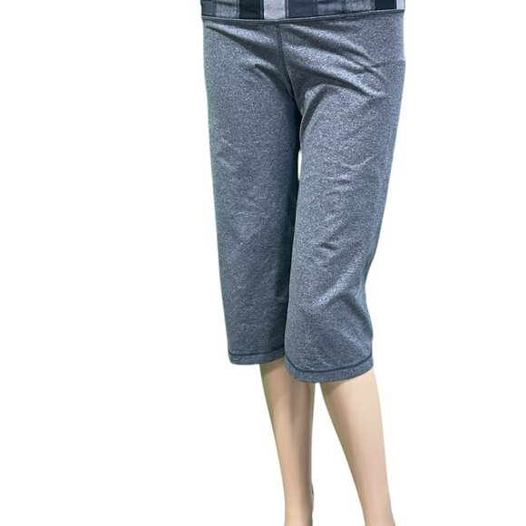 Lululemon Cropped Flare Yoga Pants 28" Waist - Med (8) - Picture 6 of 9